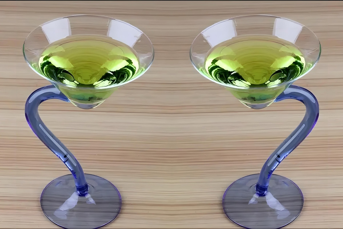 弯脚鸡尾酒杯