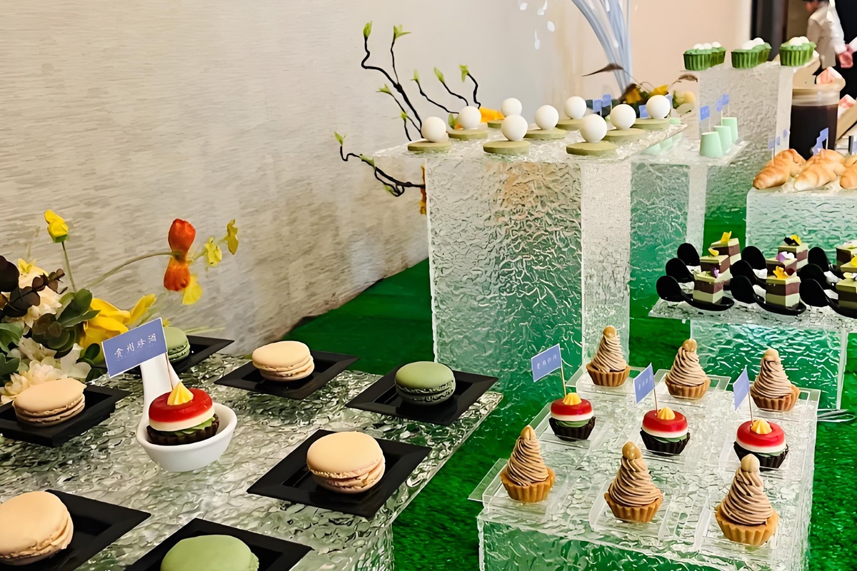 波纹透明水晶甜品台